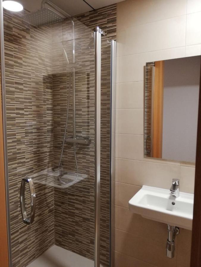 Hostal Rosa Ла-Віла-Джойоза Екстер'єр фото