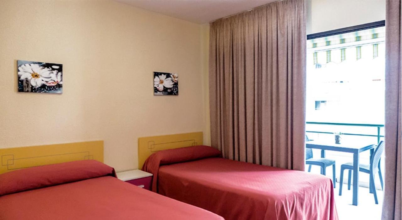 Hostal Rosa Ла-Віла-Джойоза Екстер'єр фото