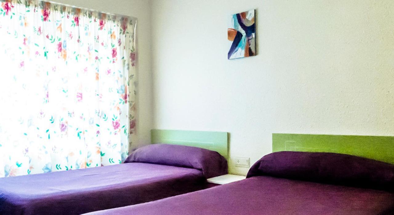 Hostal Rosa Ла-Віла-Джойоза Екстер'єр фото